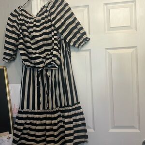 Who What Wear Size 2 XS Skirt and Top Set